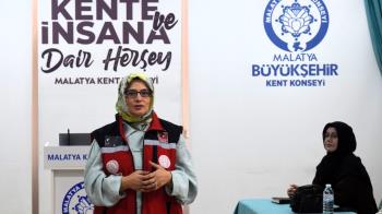 Malatya Kent Konseyi Kadın Meclisi’nden Hayati Etkinlik: "Afet Farkındalık Eğitimi" Gerçekleştirildi