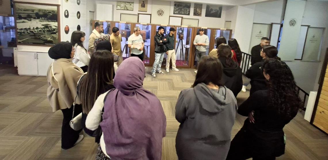 Geçmişten Bugüne Fotoğraf: Gençler Müzede Tarihe Dokundu