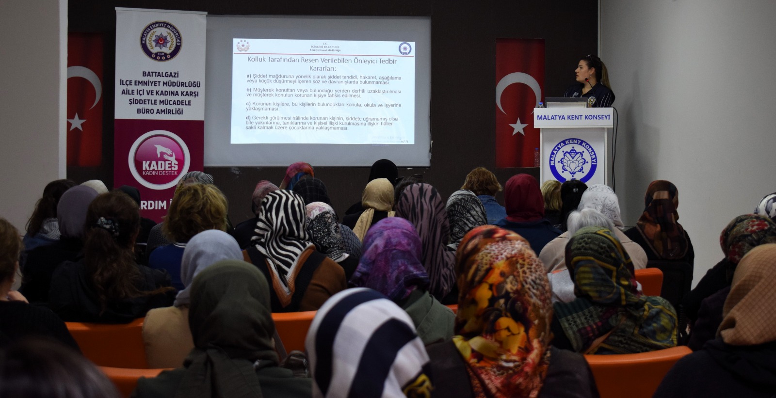Kadın Meclisi Üyelerine “KADES” Bilinçlendirme Eğitimi Verildi