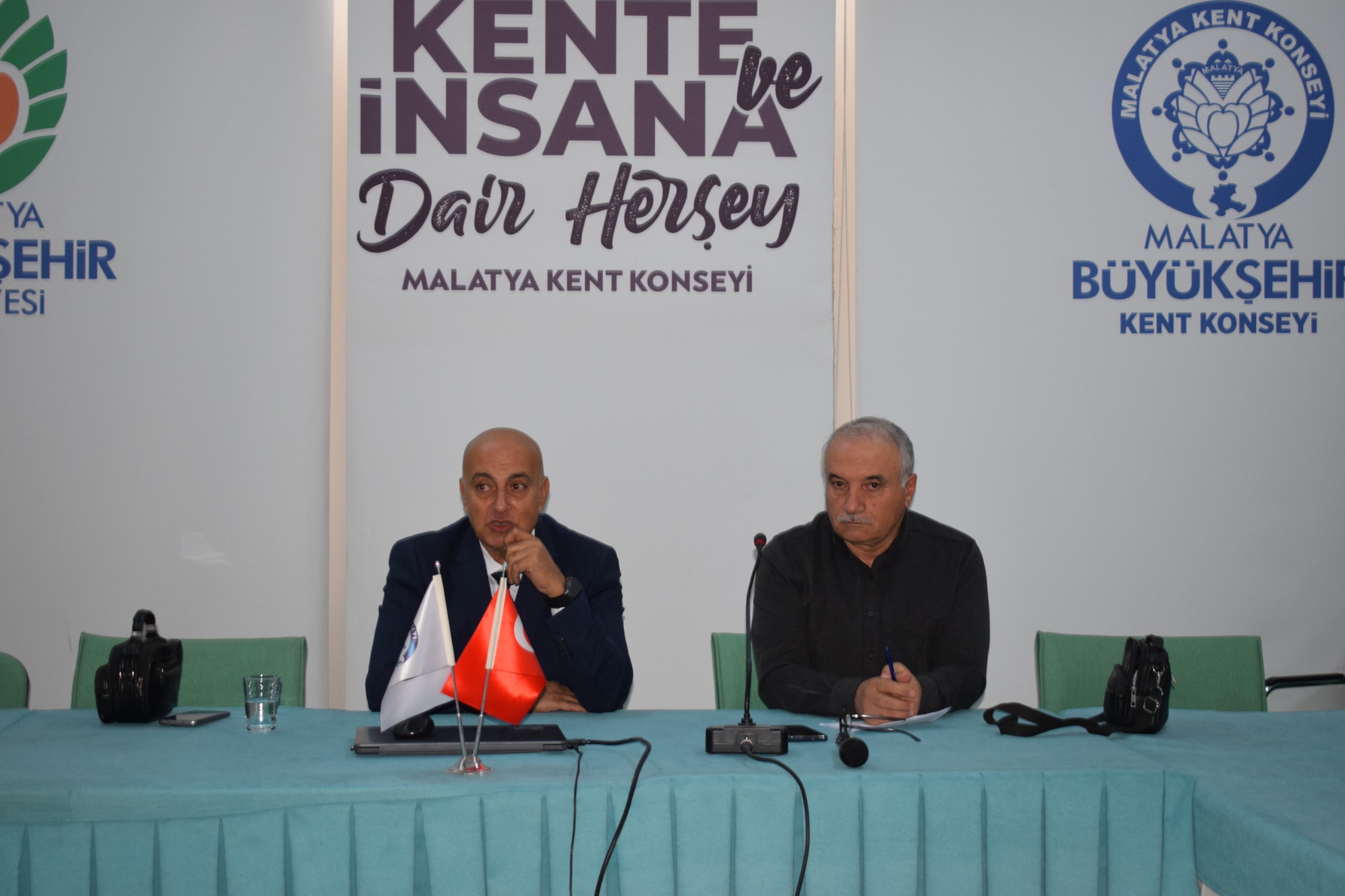 Sosyal Bütünleşme Sürecinde Malatya Aleviliği Konulu Söyleşi Düzenledi