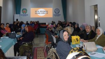 “Kendiniz Olun” konulu konferans düzenlendi